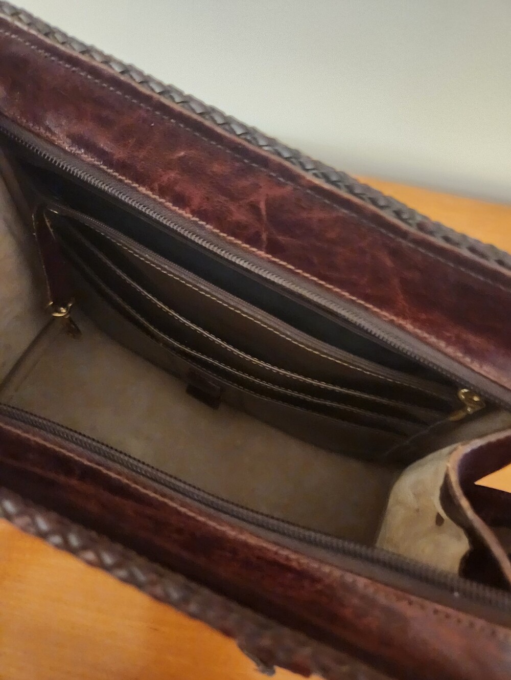Vintage Brahmin Brown Leather Handbag - Picture 3 of 10